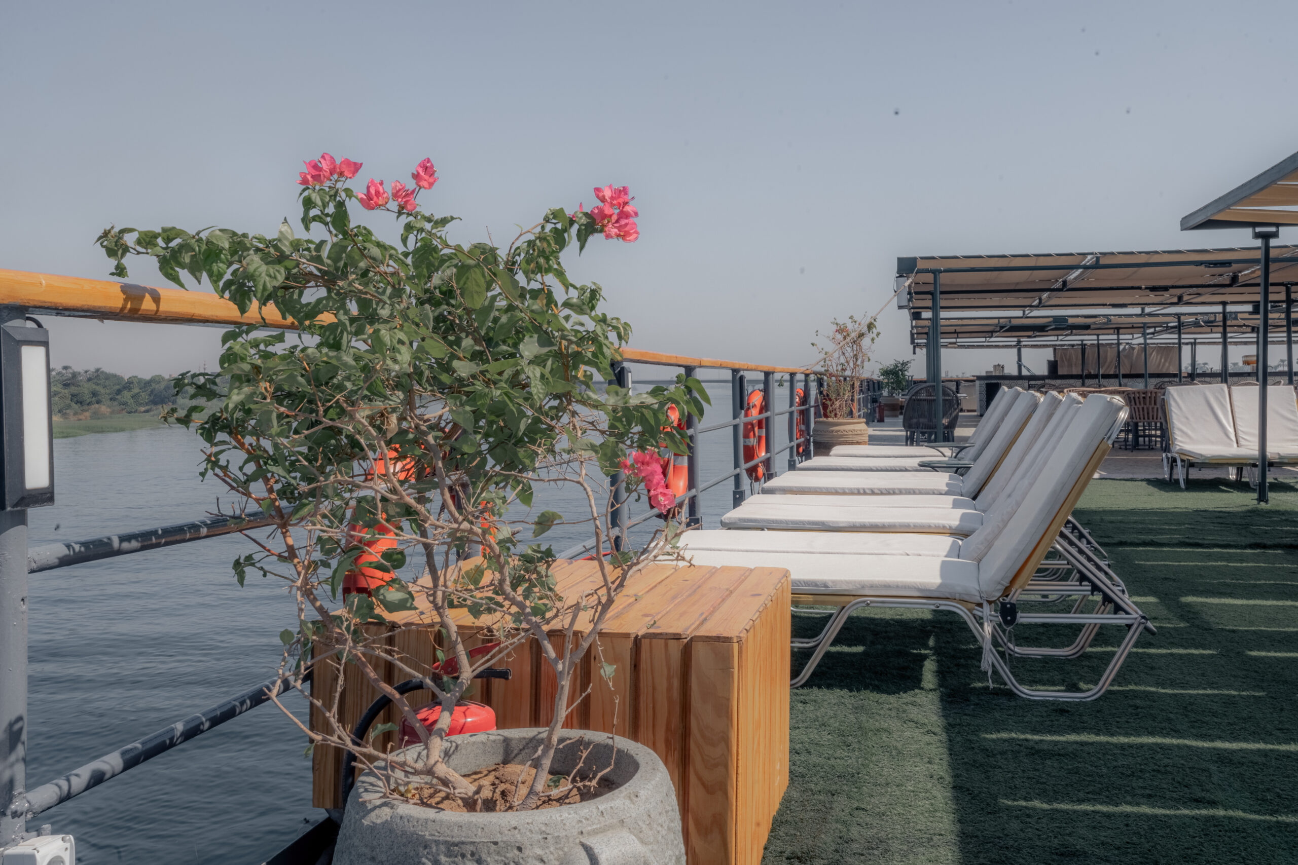 M/S Lady Carol — sundeck