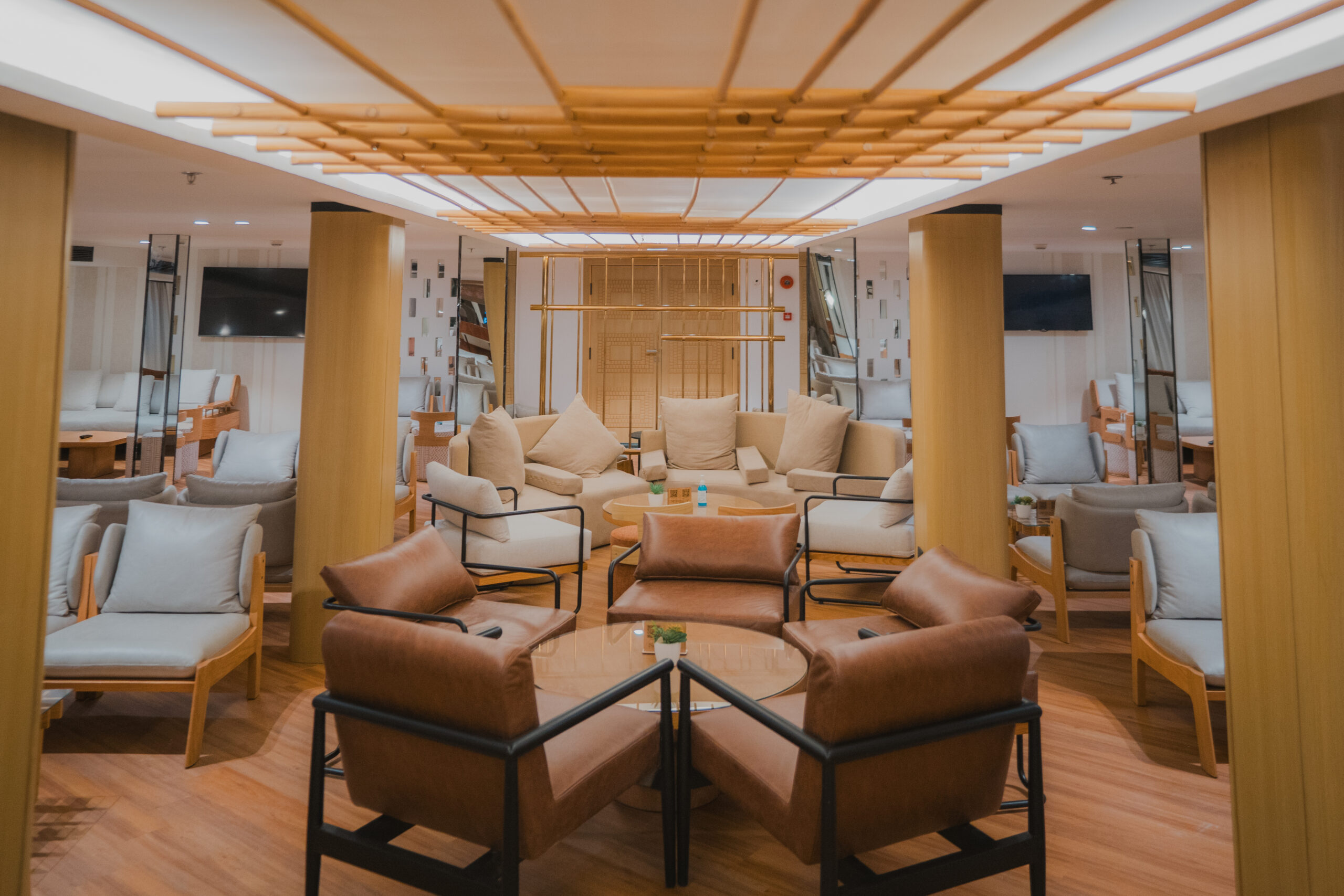 M/S Lady Mary — lounge bar