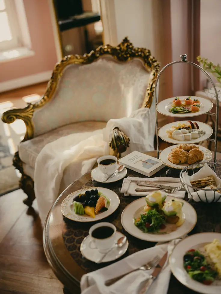 Breakfast in bed at La Maison Bleue, El Gouna