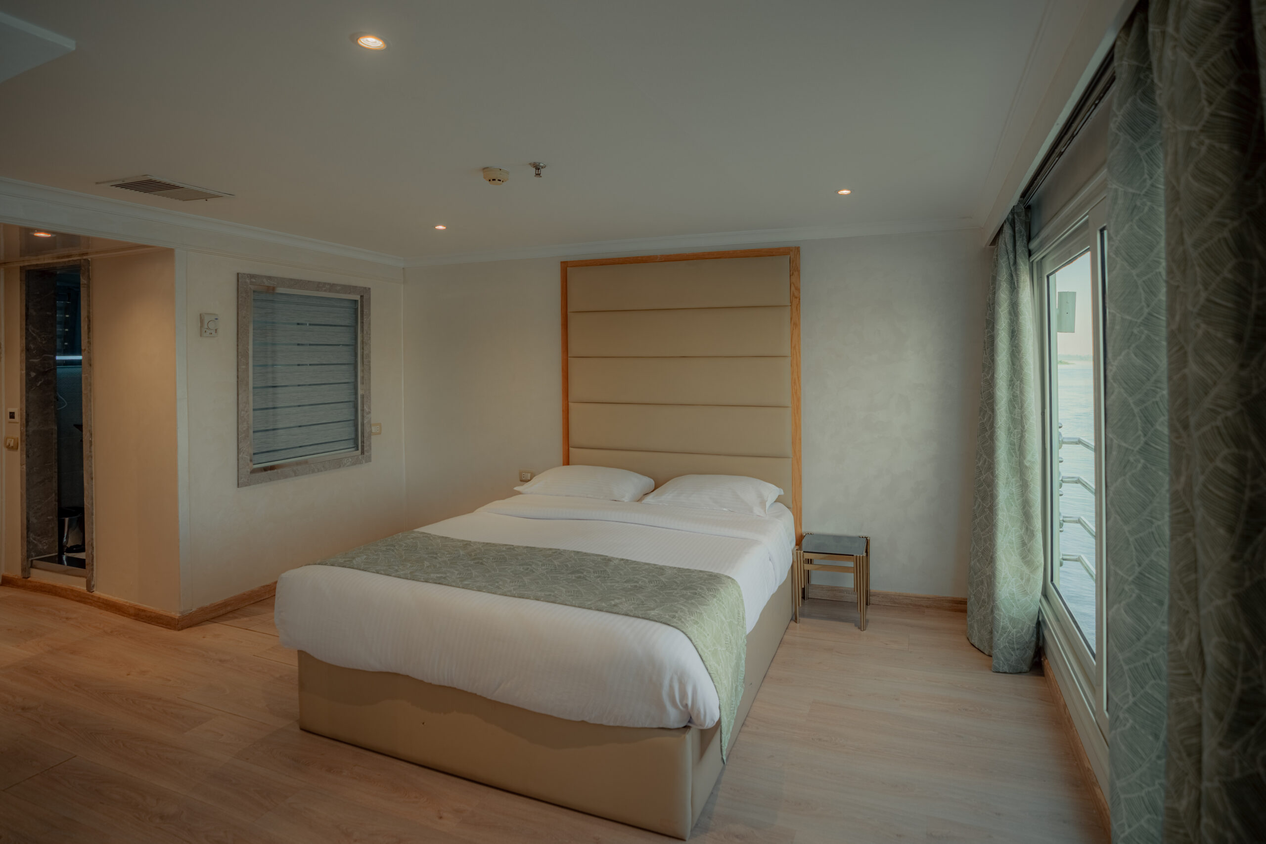 M/S Lady Carol — suite interior