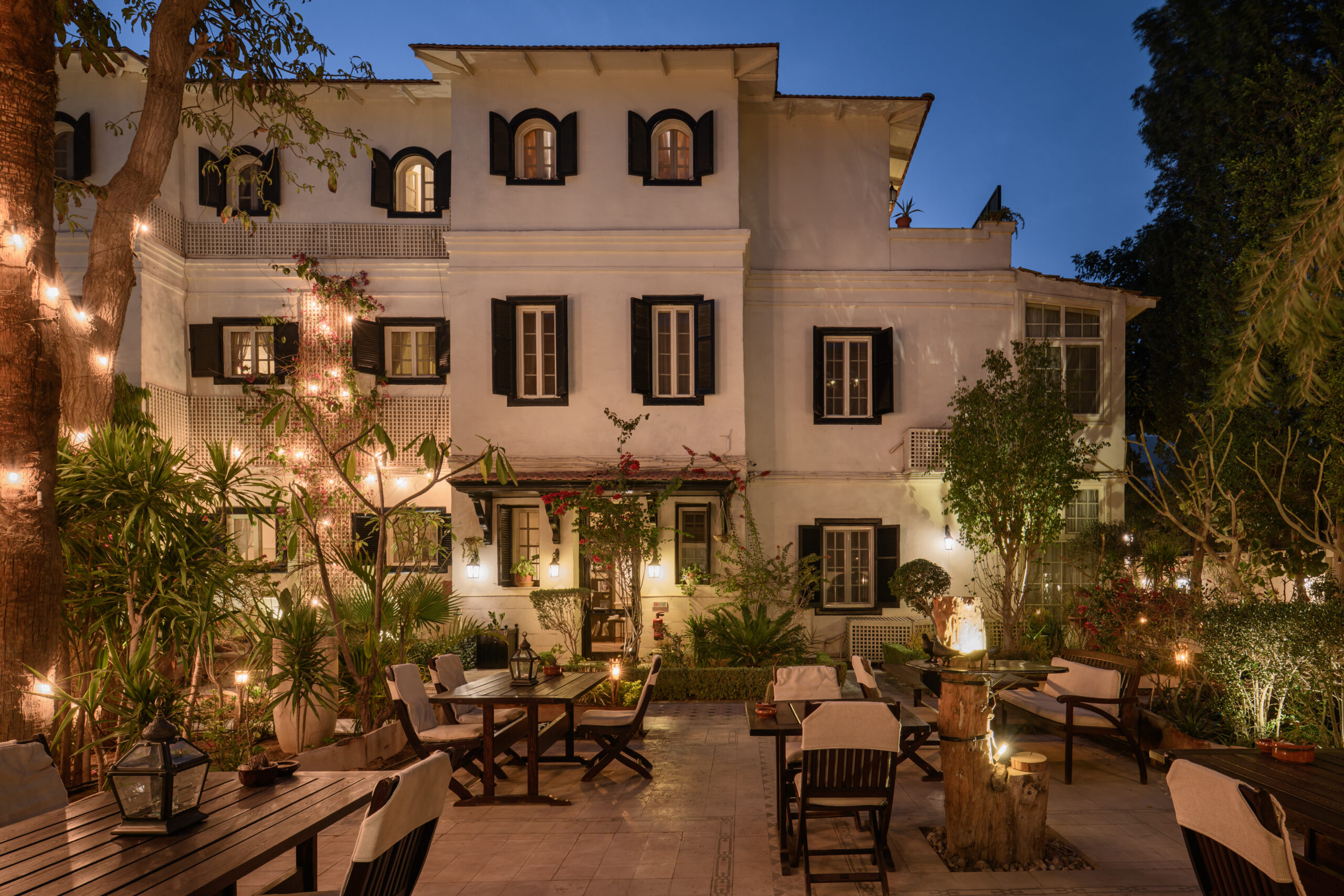 Evening event setting in the garden at Villa Belle Époque, Cairo