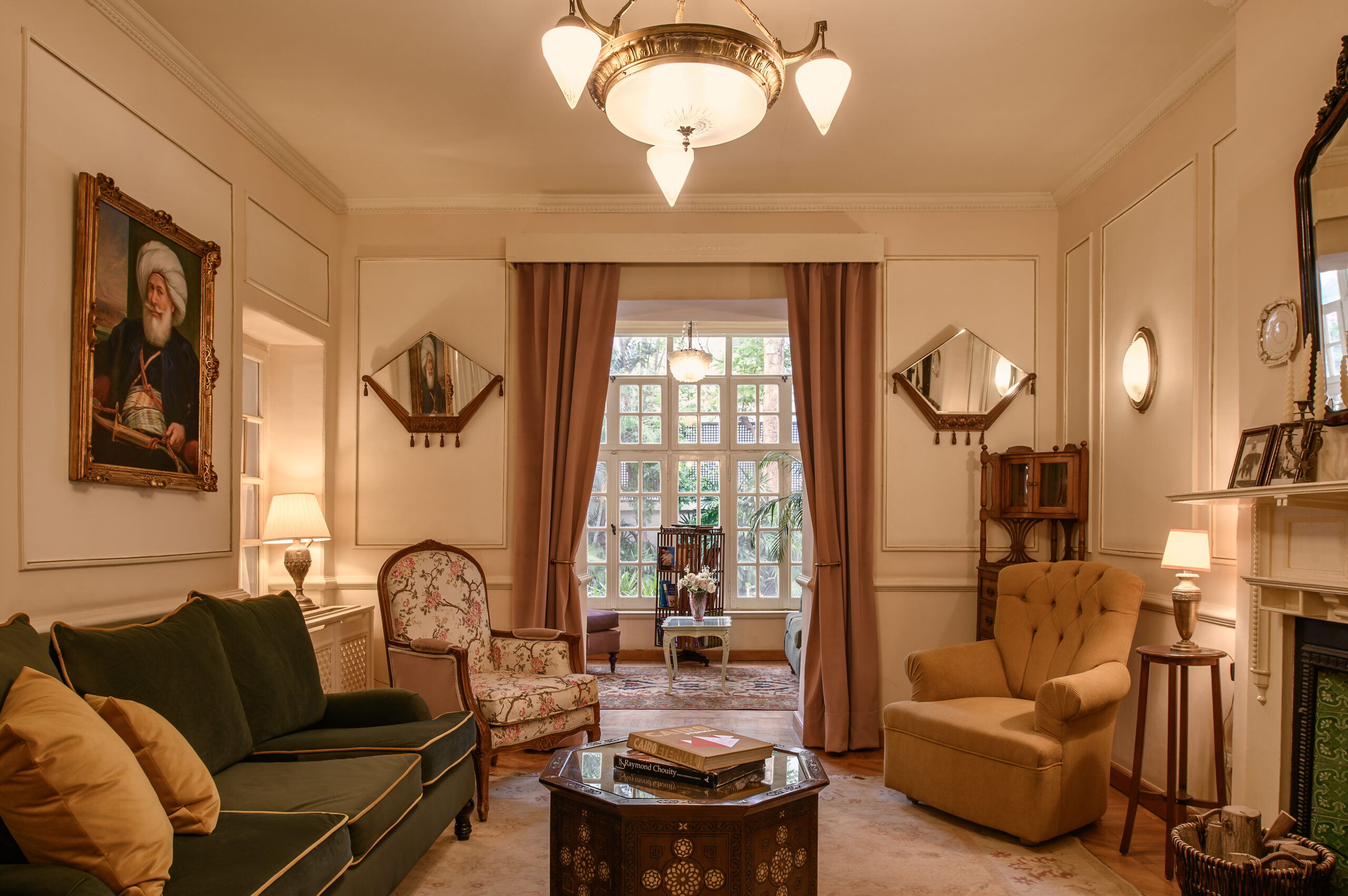 Sitting room and library at Villa Belle Époque, Cairo