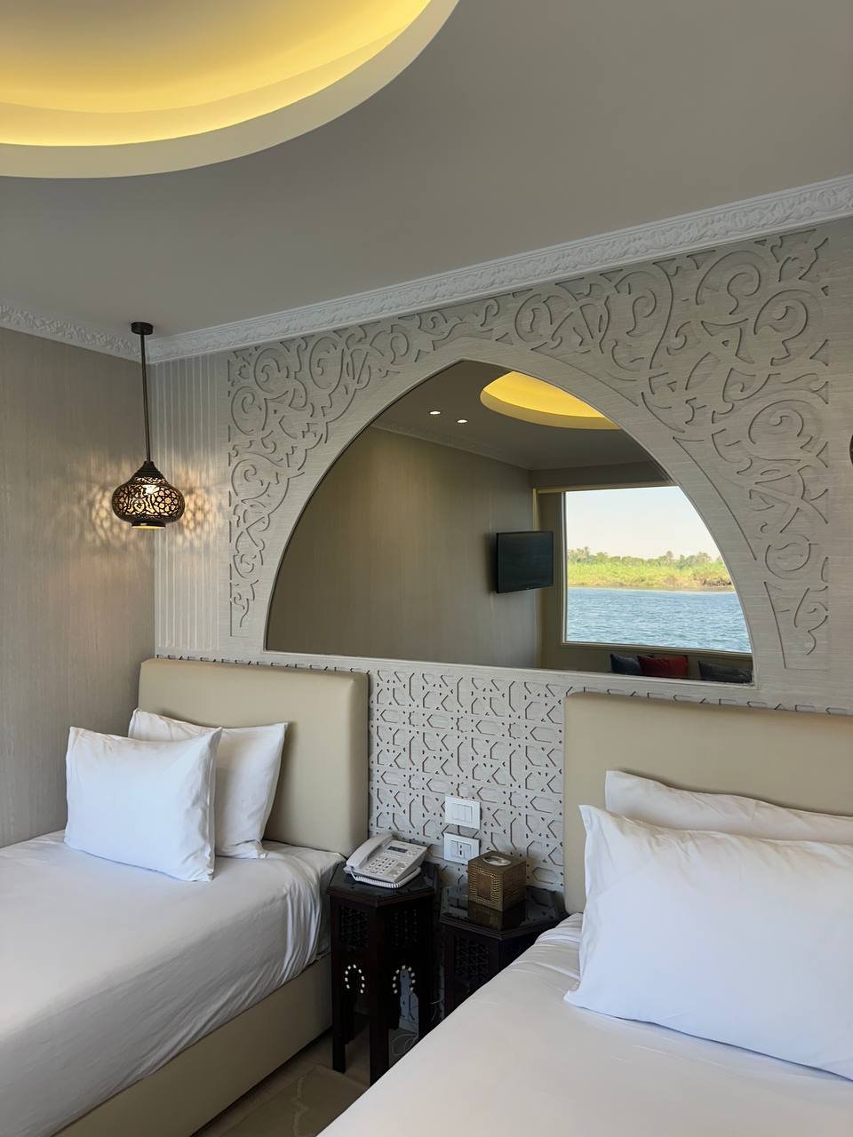 Nawara — Deluxe Cabin, twin beds