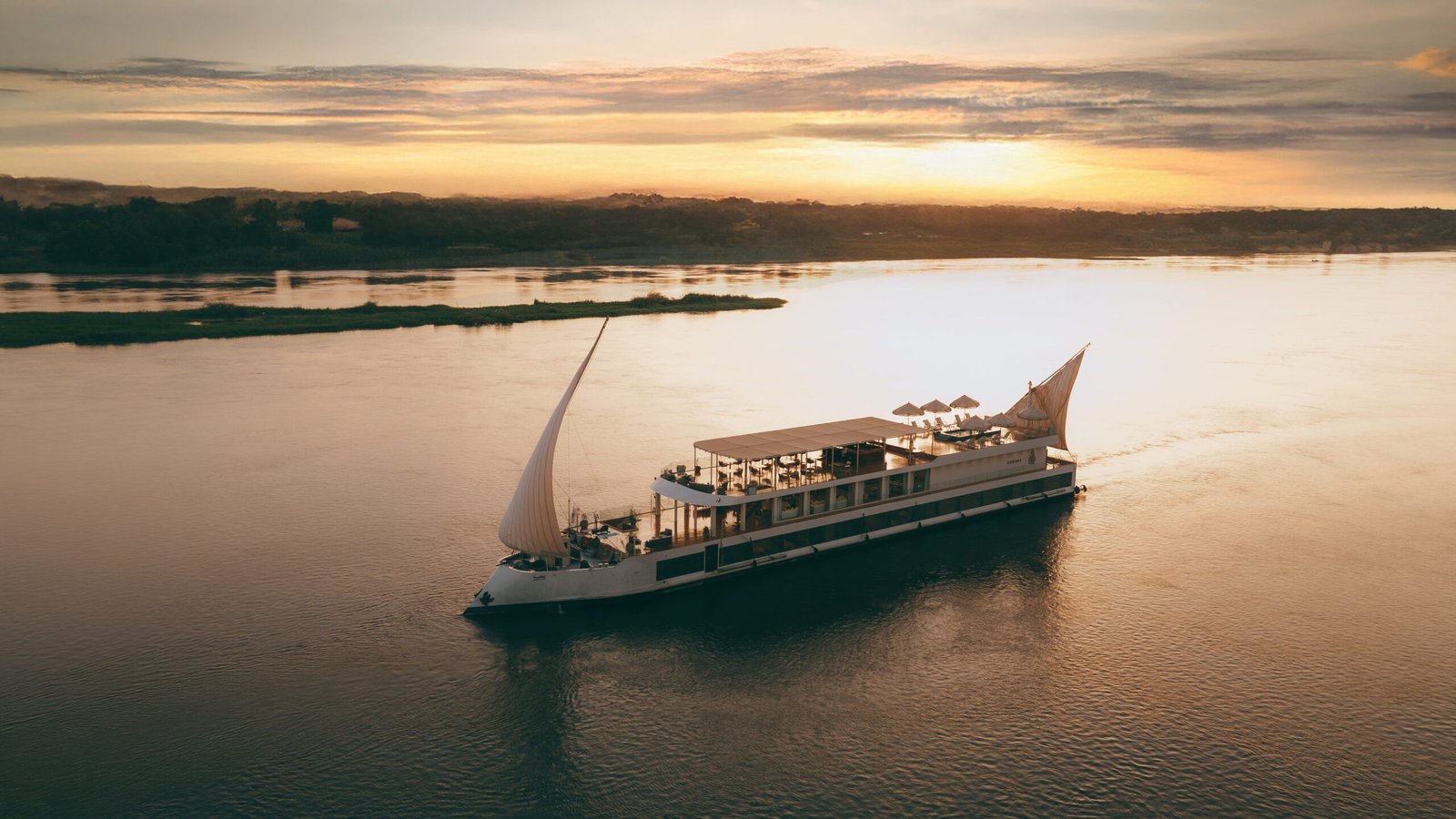 Nawara dahabiya sailing on the Nile